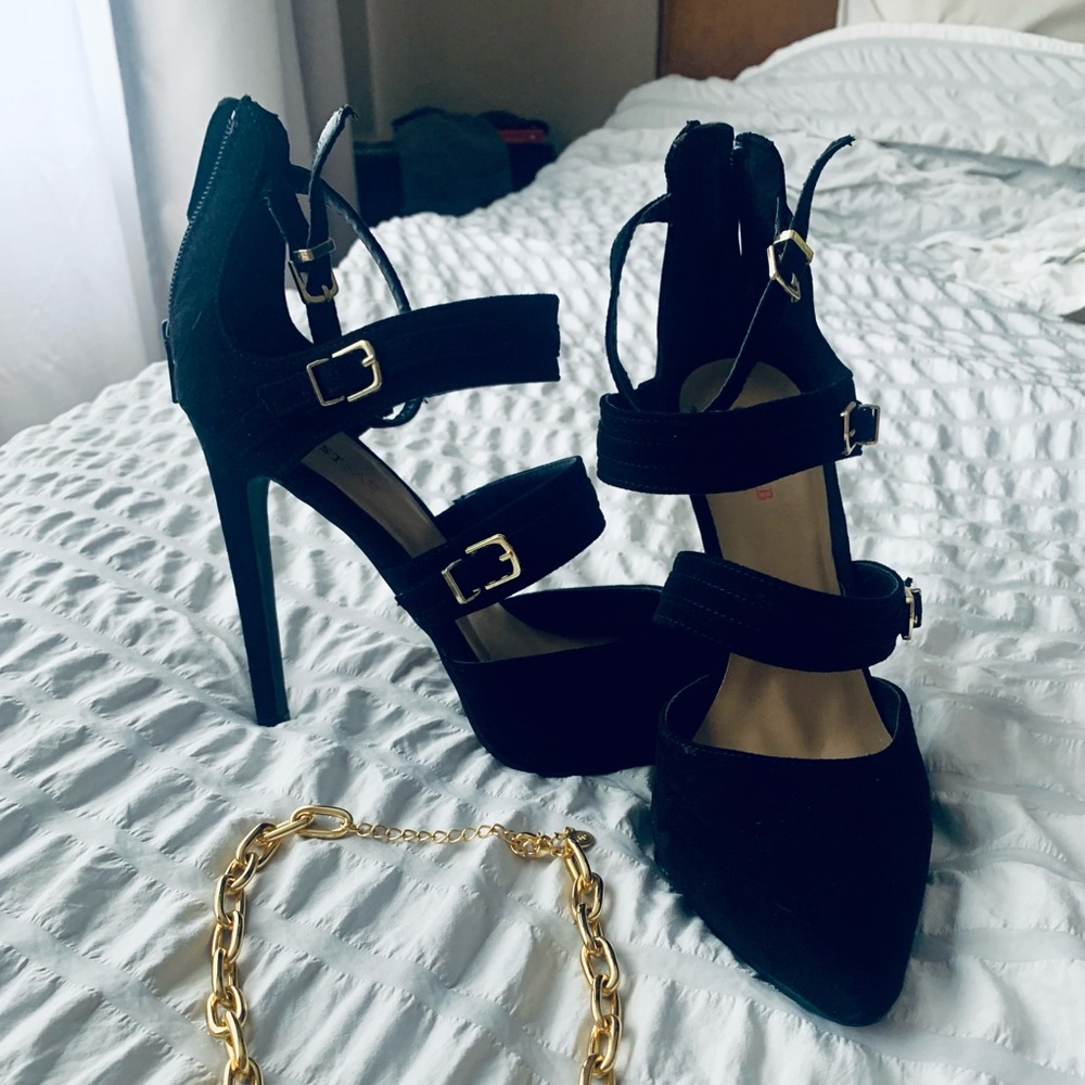 Strappy Black Stiletto